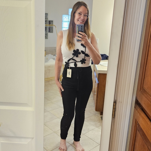 Meet your Posher, Abbey - Picture 9 of 11